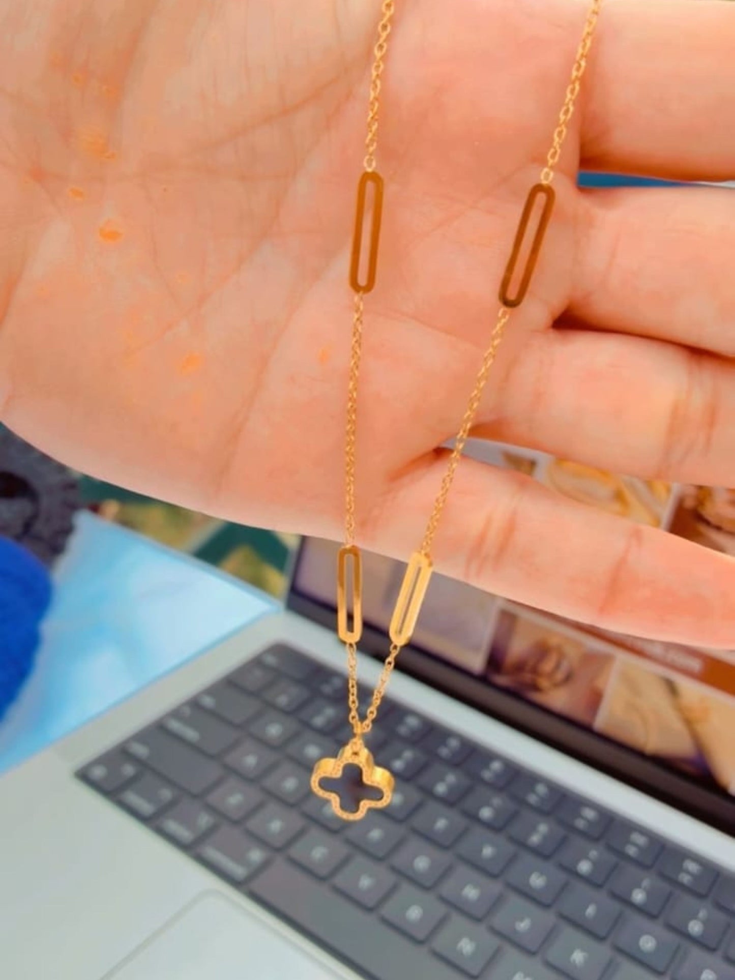 Black clover pendent