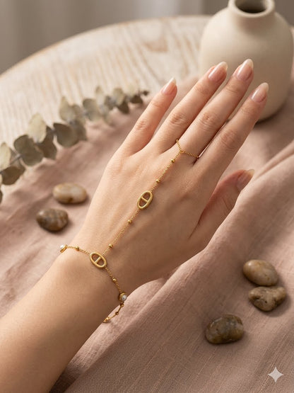 Amour Link Hand Chain