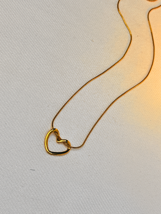 Holllow heart Pendent