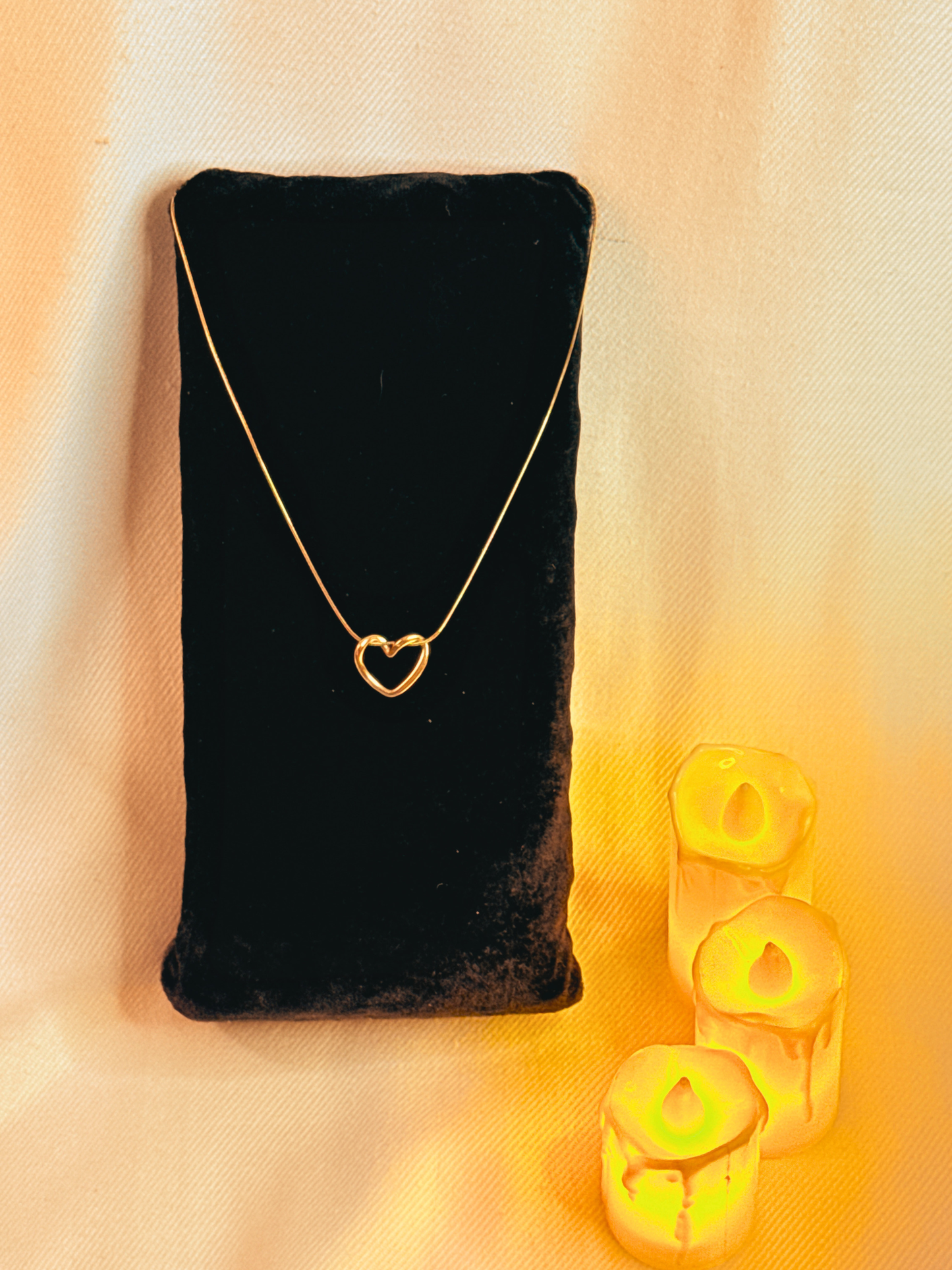 Holllow heart Pendent