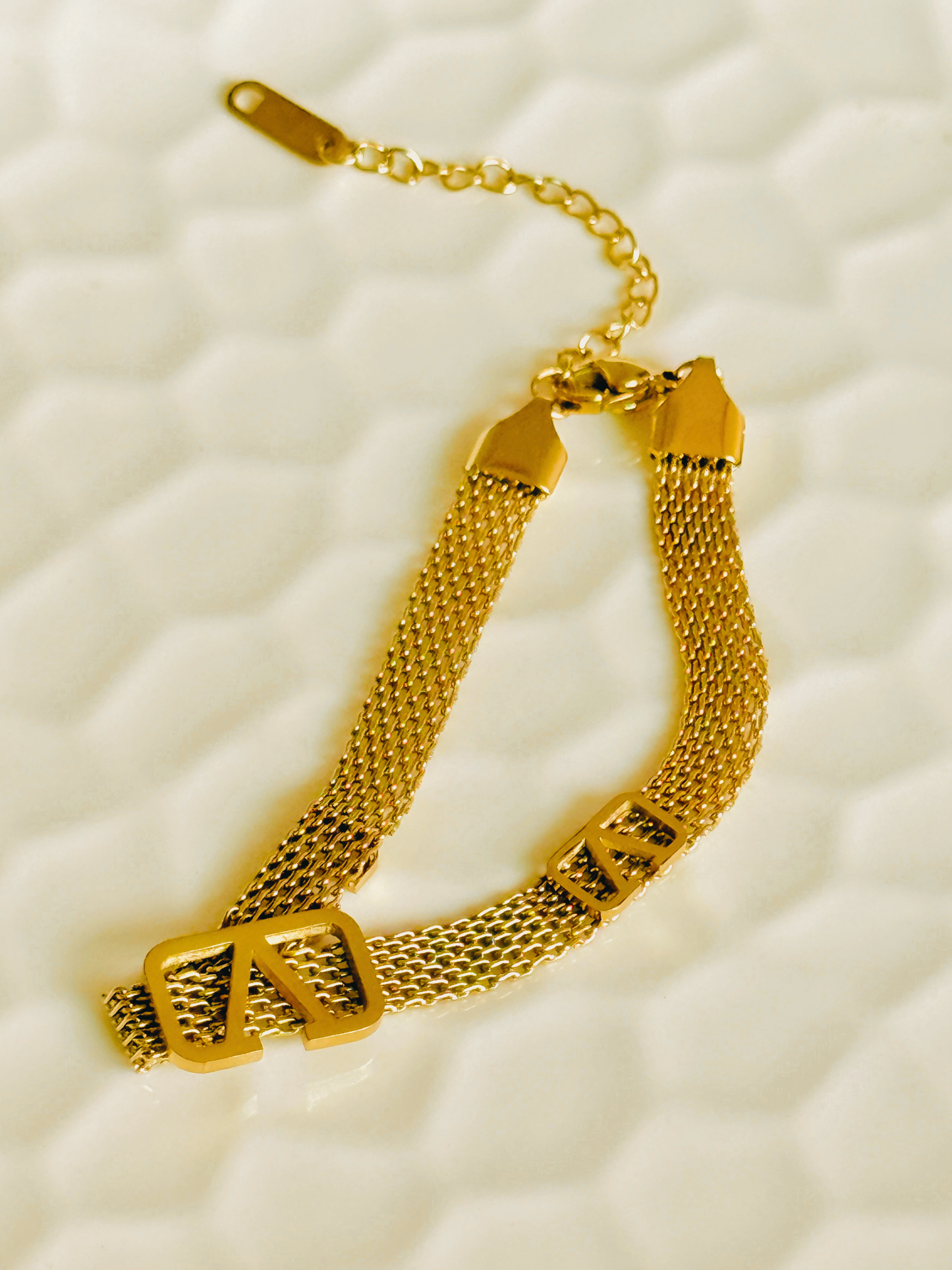V Royale bracelet