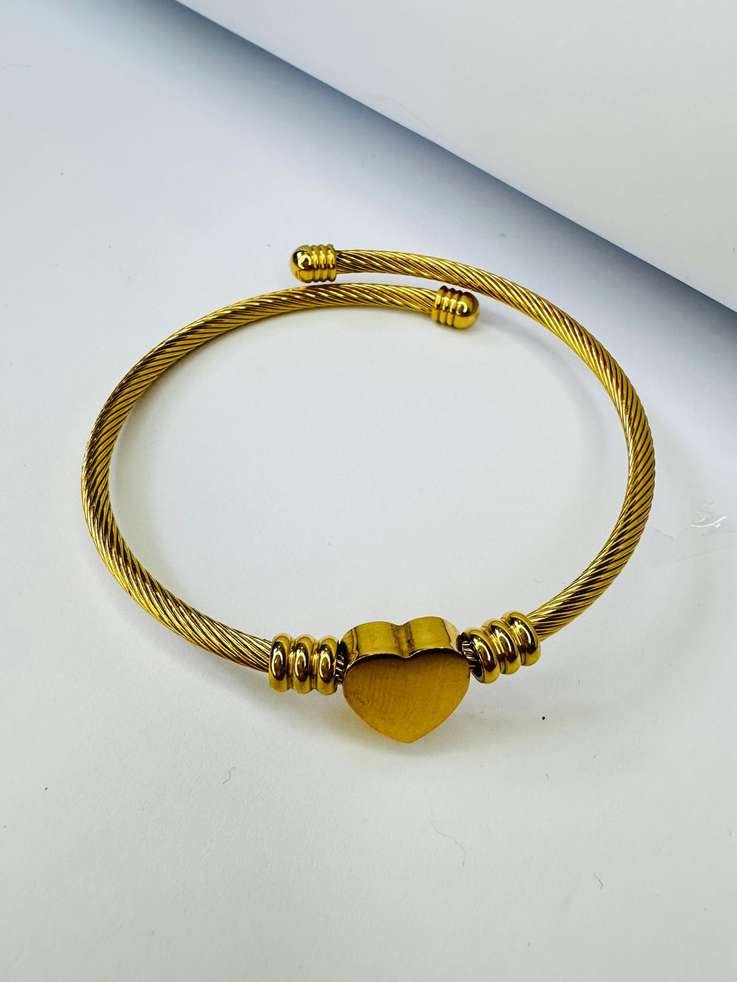 Adjustable Heart bangle