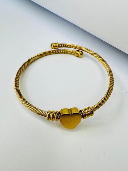 Adjustable Heart bangle