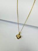 Fancy clover pendent